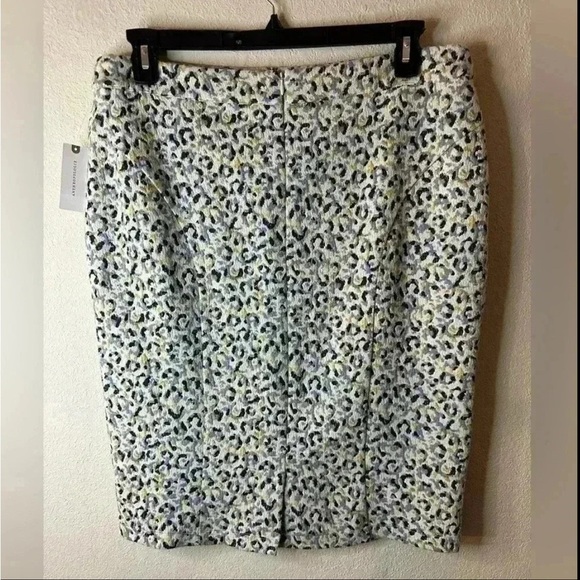 Anthropologie MAEVE Leopard Jacquard Pencil Skirt
Size XL NWT - Picture 3 of 6